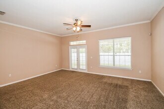 725 Indigo Run Dr in Jacksonville, FL - Foto de edificio - Building Photo