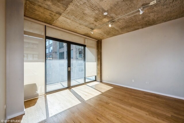 property at 321 S Sangamon St