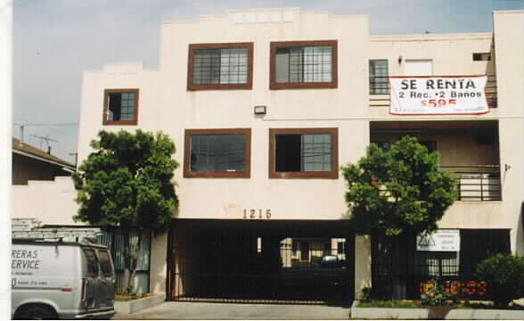 1215 E 4th St in Long Beach, CA - Building Photo - Building Photo