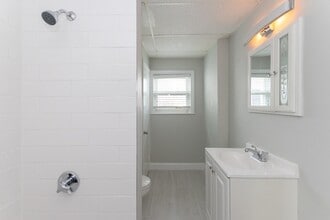 129 Lynnway, Unit 2 in Revere, MA - Building Photo - Building Photo