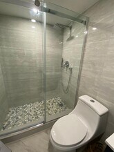 2500 NE 48th Ln, Unit 306 in Fort Lauderdale, FL - Foto de edificio - Building Photo