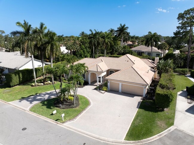 101 Westwood Ct in Atlantis, FL - Building Photo - Building Photo