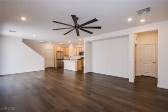 2758 Pellaro Walk in Henderson, NV - Building Photo - Building Photo