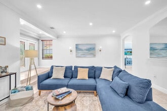 15963 SW 97th Terrace in Miami, FL - Building Photo - Building Photo