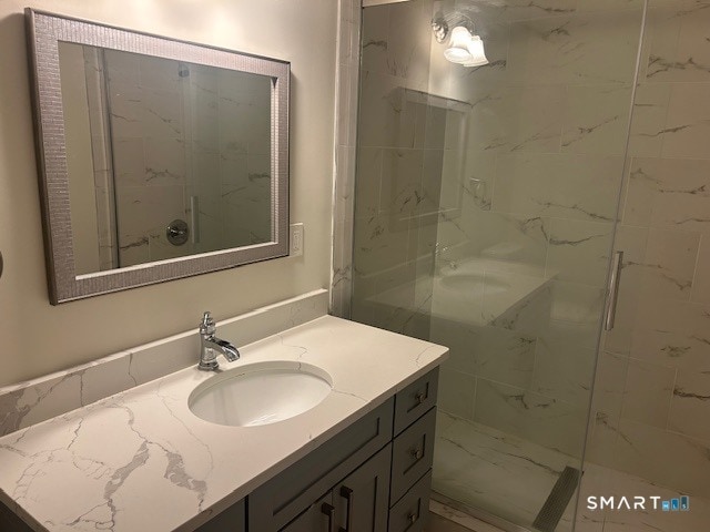 11 Church Hill Rd in Newtown, CT - Foto de edificio - Building Photo