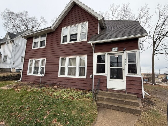 property at 406 W Washington Ave