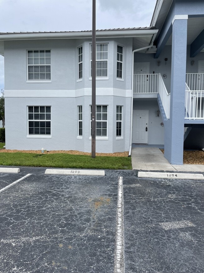 8313 Bernwood Cove Loop
