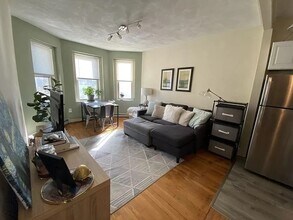 1665 Commonwealth Ave in Boston, MA - Building Photo - Building Photo