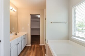 7626 Village Mill Ln in Richmond, TX - Building Photo - Building Photo