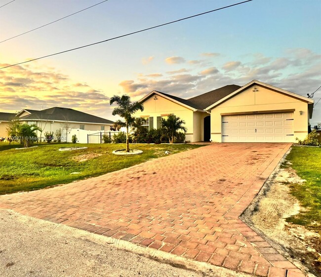 2829 NW 7th Terrace in Cape Coral, FL - Building Photo - Building Photo