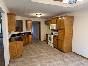 866 W Sole Dr in Nixa, MO - Building Photo - Building Photo