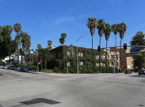 1800 North La Brea Ave in Los Angeles, CA - Building Photo - Building Photo