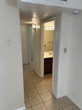 1038 Texas St NE, Unit A in Albuquerque, NM - Foto de edificio - Building Photo