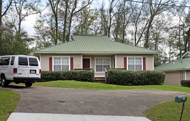 319-325 Palmer Ave in Tallahassee, FL - Building Photo - Building Photo