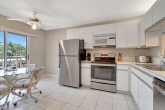 280 NW 67th St in Boca Raton, FL - Building Photo - Building Photo