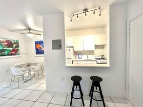 6310 SW 79th St in South Miami, FL - Building Photo - Building Photo