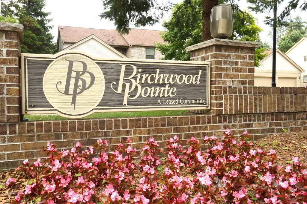 Birchwood Pointe Midland, MI Apartments
