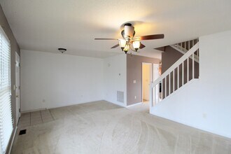 1055 John Paul Jones Ln in Harrisonburg, VA - Building Photo - Building Photo