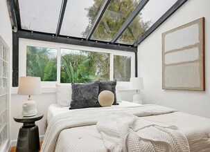 17082 Pacific Coast Hwy in Huntington Beach, CA - Building Photo - Building Photo