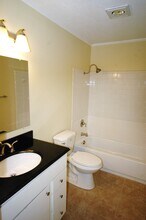 101 Pine Forest, Unit G-28 in Maumelle, AR - Foto de edificio - Building Photo