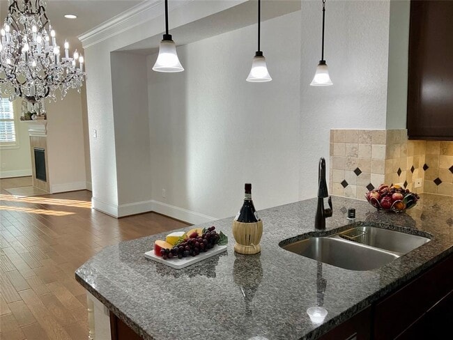 170 W Breezy Way in The Woodlands, TX - Building Photo - Building Photo