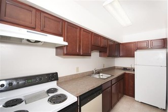 Chateau Terrace Apartments in Shippensburg, PA - Building Photo - Building Photo