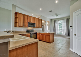 13841 Harbor Creek Pl in Jacksonville, FL - Building Photo - Building Photo