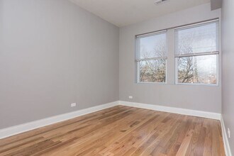 735 W Garfield Blvd in Chicago, IL - Building Photo - Building Photo