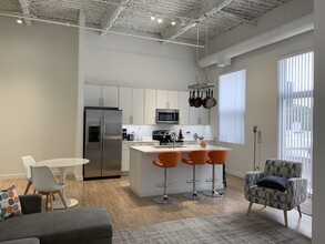 1221 N. LaSalle Lofts in Chicago, IL - Building Photo - Building Photo