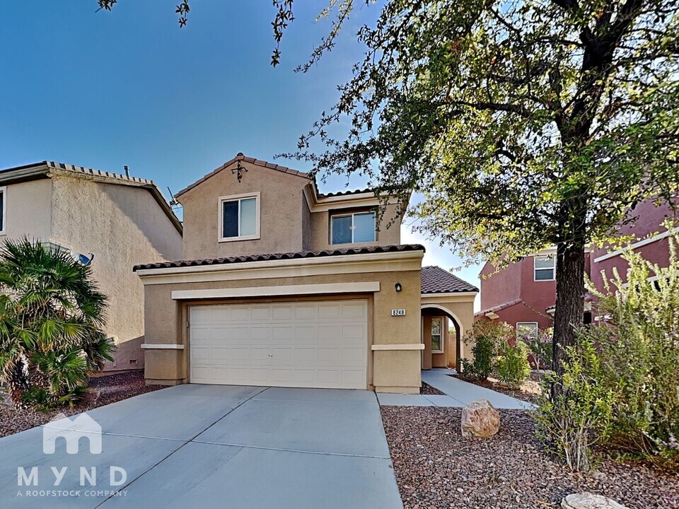 8248 Celina Hills St in Las Vegas, NV - Building Photo