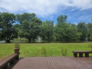15 Lakeridge Dr in Huntington, NY - Foto de edificio - Building Photo
