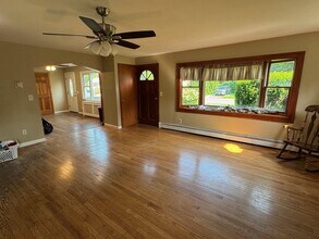 7 Chester St in East Northport, NY - Building Photo - Building Photo