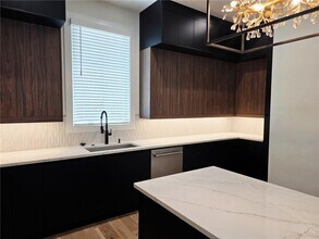 432 Markham St SW in Atlanta, GA - Building Photo - Building Photo
