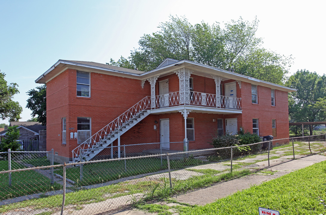 1918 S Beckley Ave in Dallas, TX - Building Photo