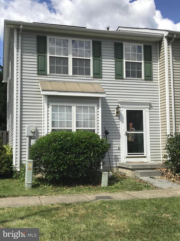 property at 2935 Sorrell Ct
