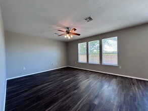 8916 Ipswich Bay Dr in Austin, TX - Building Photo - Building Photo
