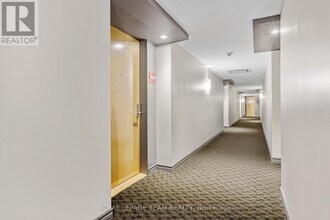 200 Lett St in Ottawa, ON - Building Photo - Building Photo