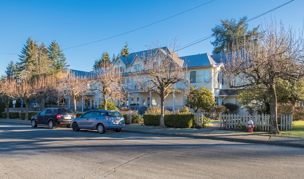 Dewdney Village in Maple Ridge, BC - Building Photo