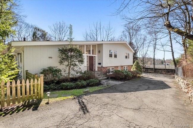 property at 6A Dickel Rd