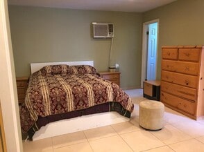 200 S Palm Dr in Beverly Hills, CA - Building Photo - Building Photo