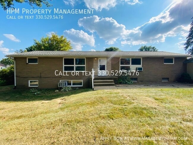 524 Emerson Ave NW in North Canton, OH - Building Photo - Building Photo