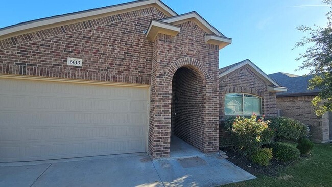 6613 Hall of Fame Blvd in Midland, TX - Building Photo - Building Photo