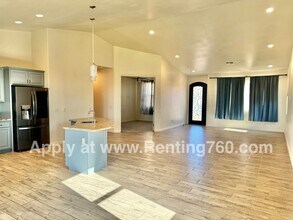 56942 Ivanhoe Dr in Yucca Valley, CA - Building Photo - Building Photo