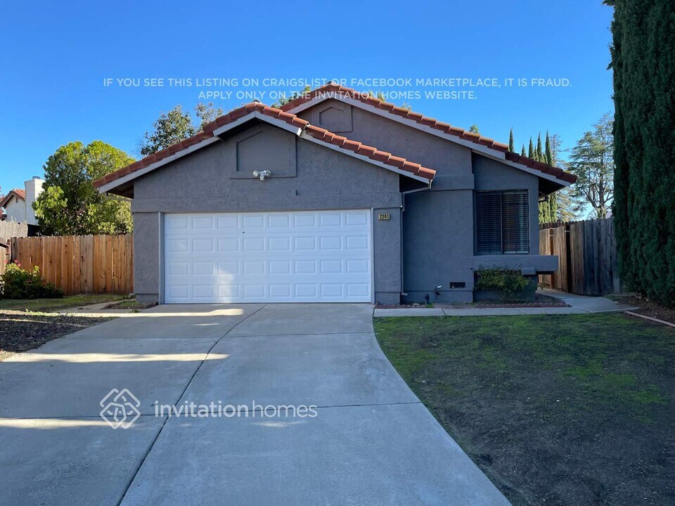 2241 Pinenut Ct in Antioch, CA - Building Photo