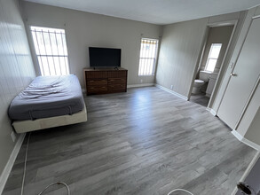4534 Charter St in Zephyrhills, FL - Building Photo - Building Photo