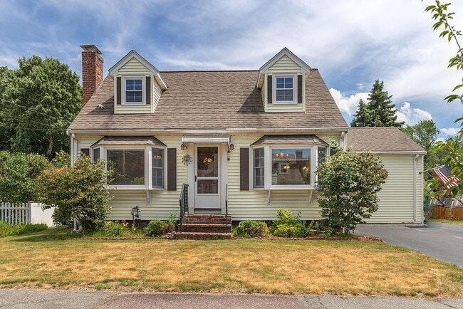 property at 4 Wolcott St