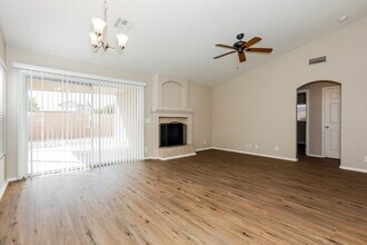 1163 E Butler Dr in Chandler, AZ - Foto de edificio - Building Photo