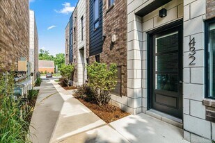434 W Tienken Rd, Unit 2643-3W in Rochester Hills, MI - Building Photo