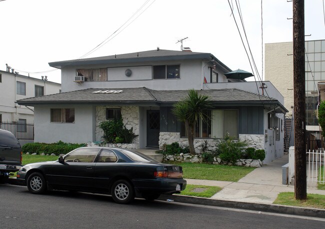 4450 W 117th St in Hawthorne, CA - Foto de edificio - Building Photo