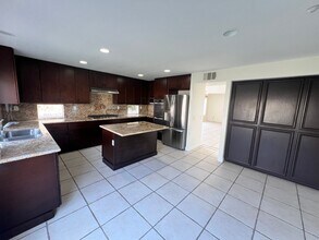 10138 Challenger Cir in Spring Valley, CA - Building Photo - Building Photo